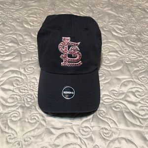 NWT!!! Swarovski crystal cardinal hat